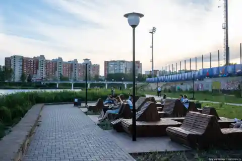 Шезлонг