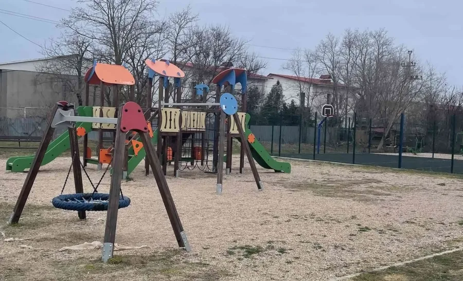 Детская площадка в с. Поповка