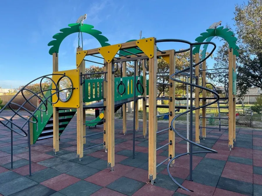 Детская площадка в поселке Штормовое, Сакский район